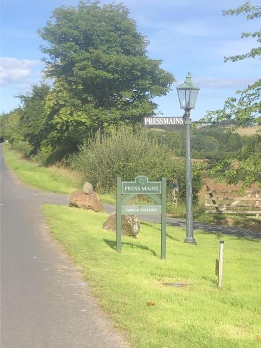 The Bothy, Press Mains Farm Cottages 艾茅斯 外观 照片